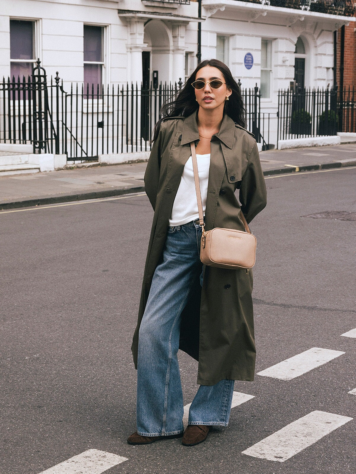 24/7 Crossbody Taupe