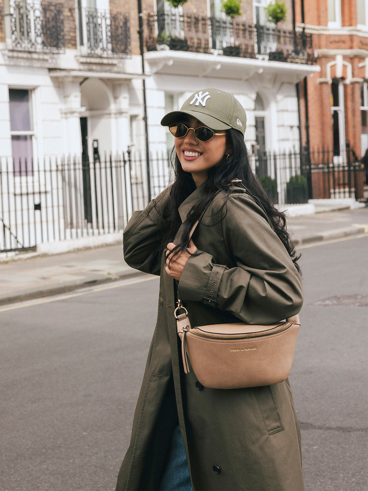 The Sidekick Taupe