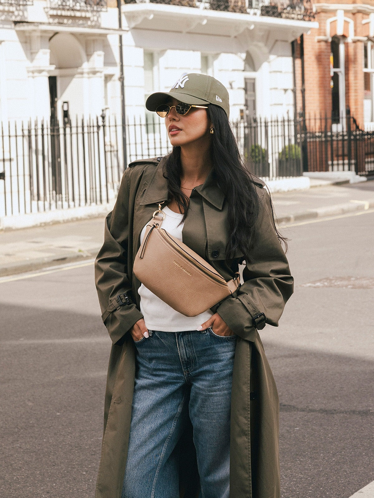 The Sidekick Taupe