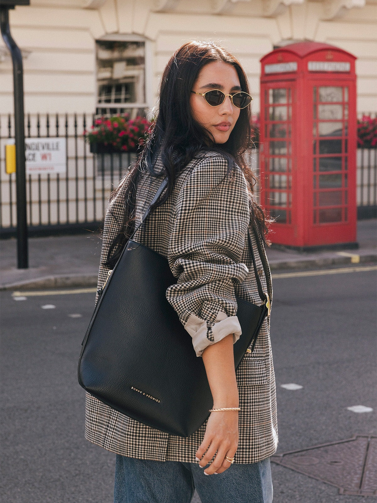 The Bucket Bag Black