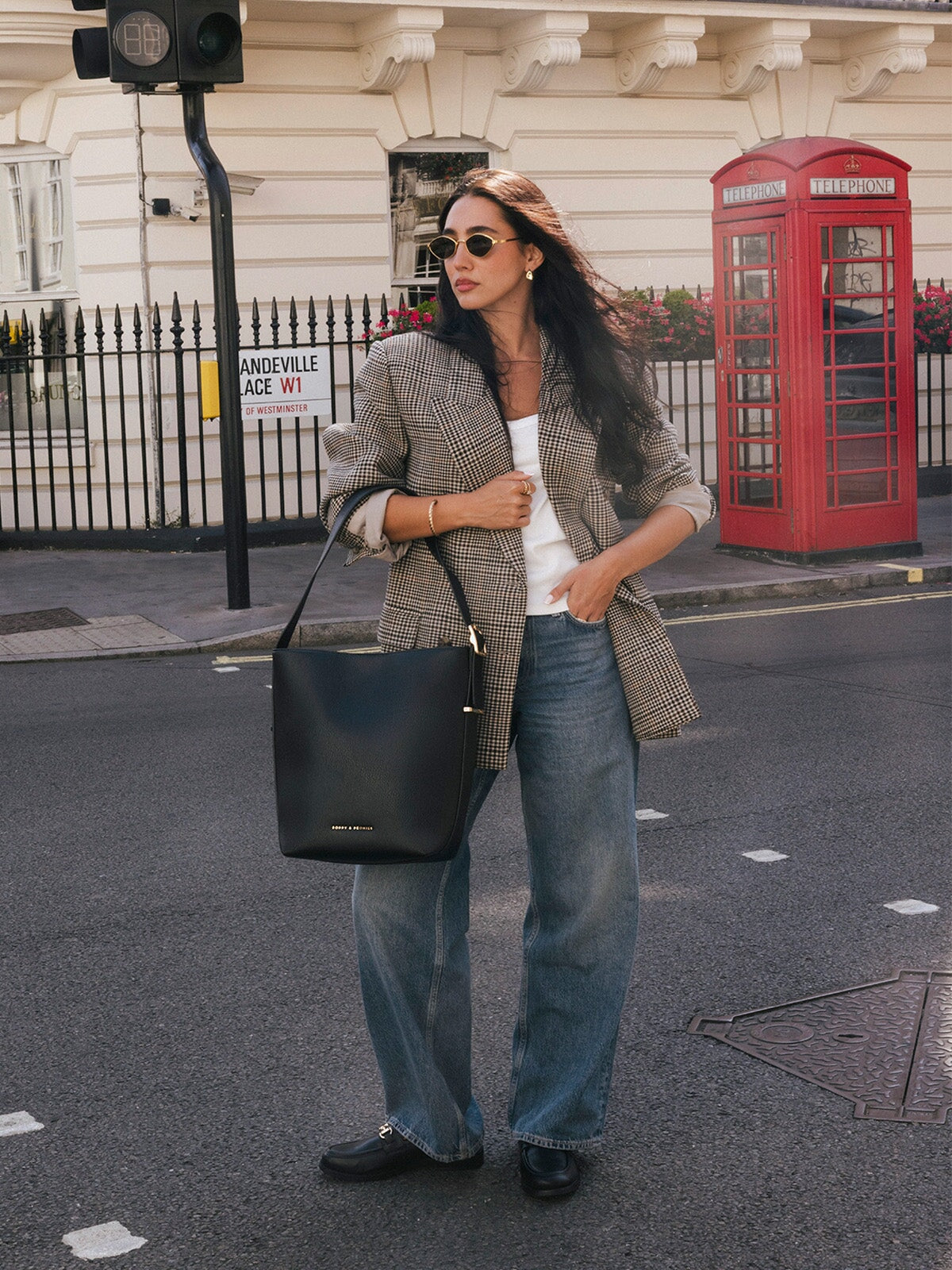 The Bucket Bag Black