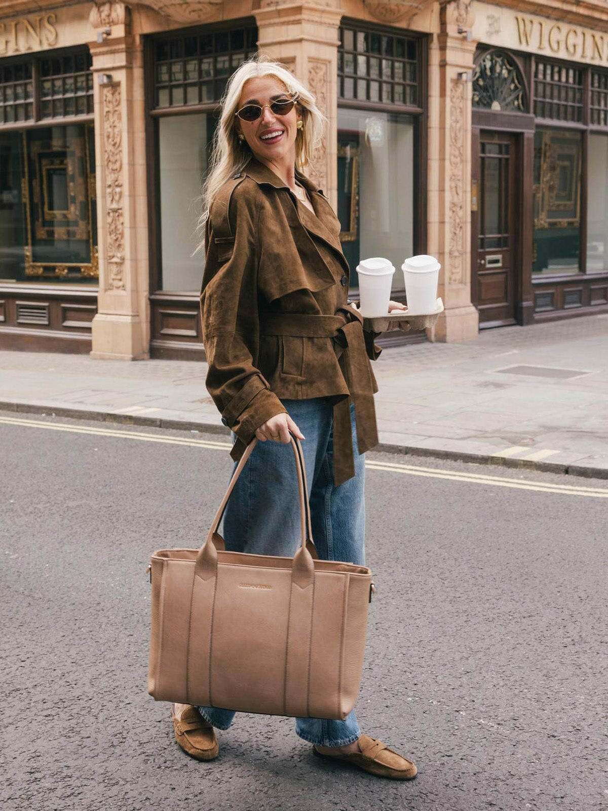 Multitasker Taupe