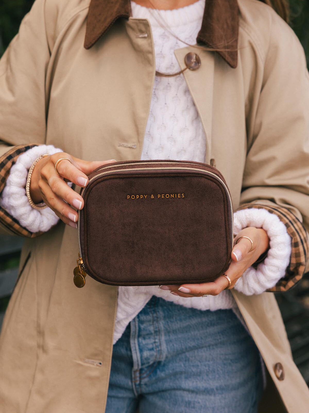 Pretty Connected Case Espresso Suede