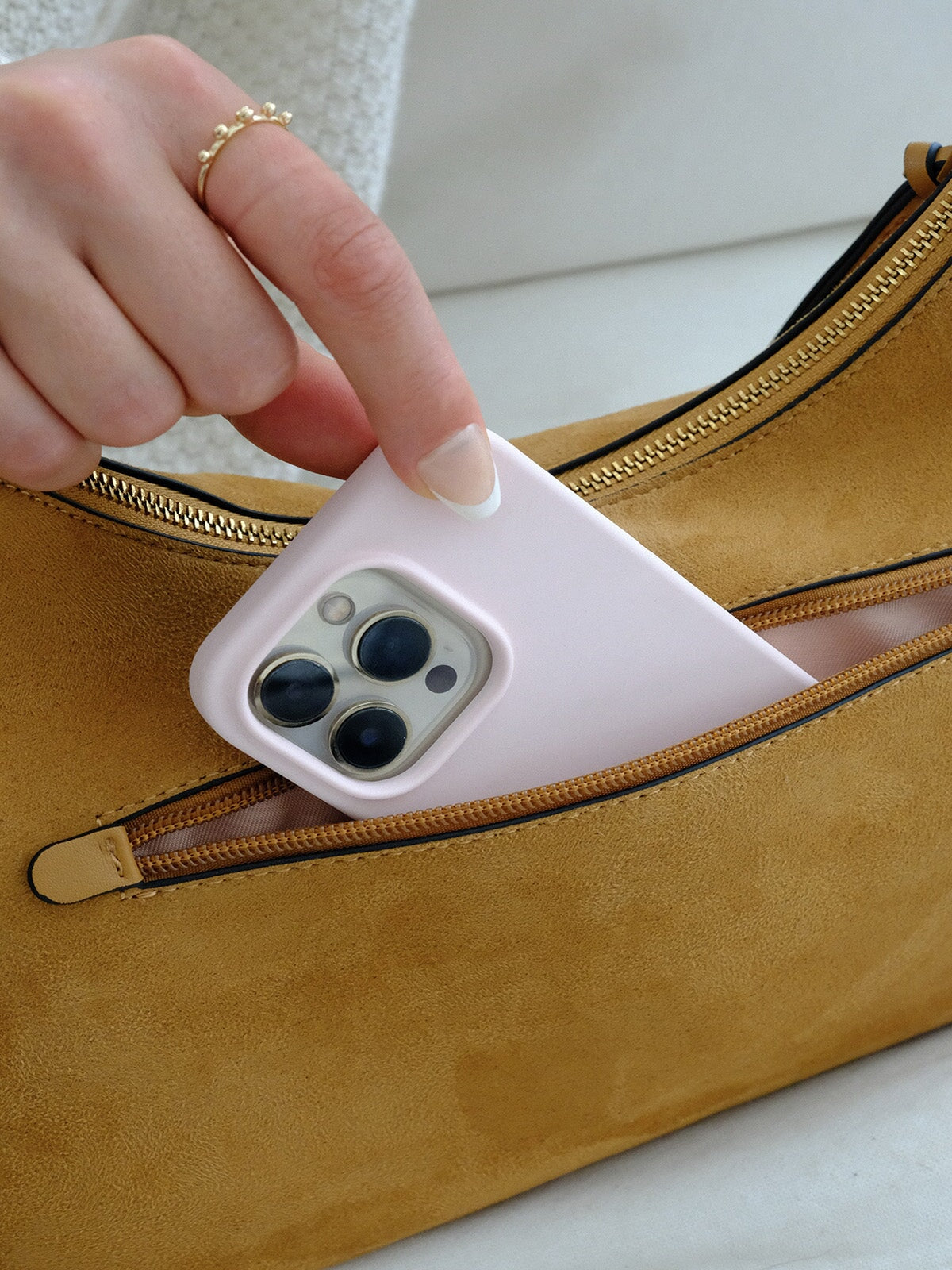 The Sunday Bag Cognac Suede