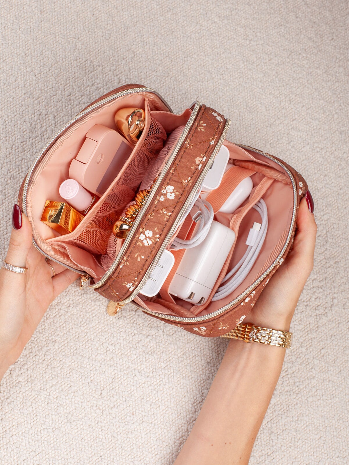 Pretty Connected Case Brown Floral