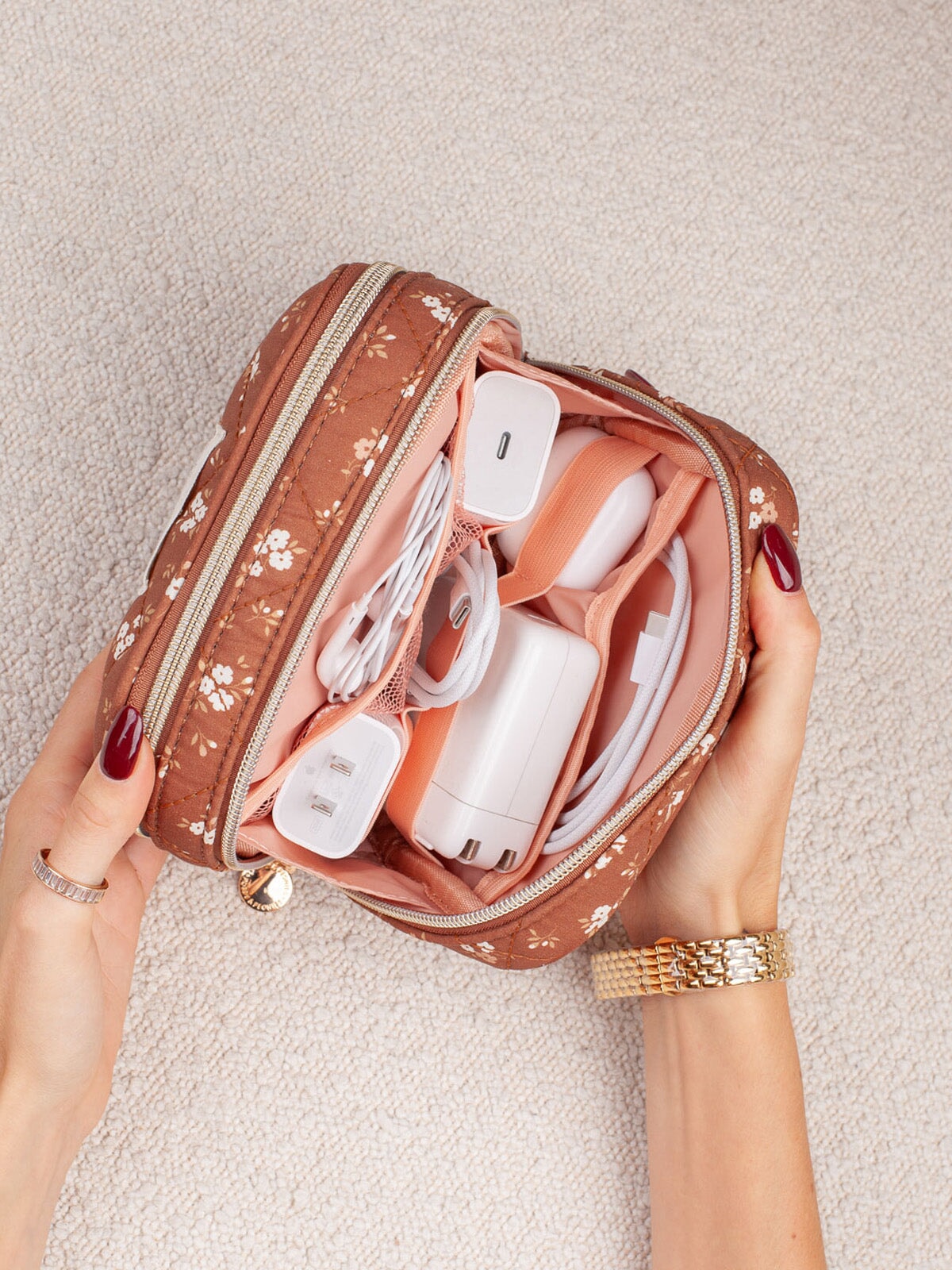 Pretty Connected Case Brown Floral