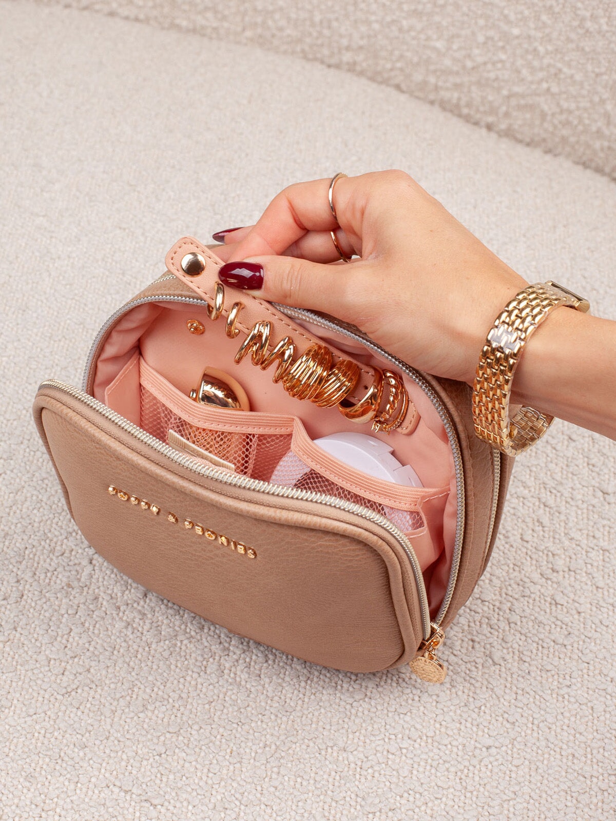Pretty Connected Case Taupe