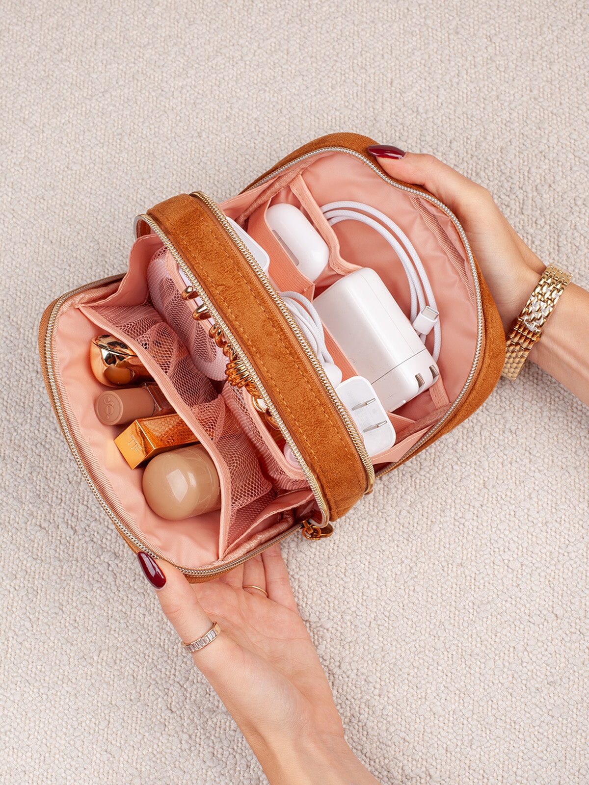 Pretty Connected Case Cognac Suede