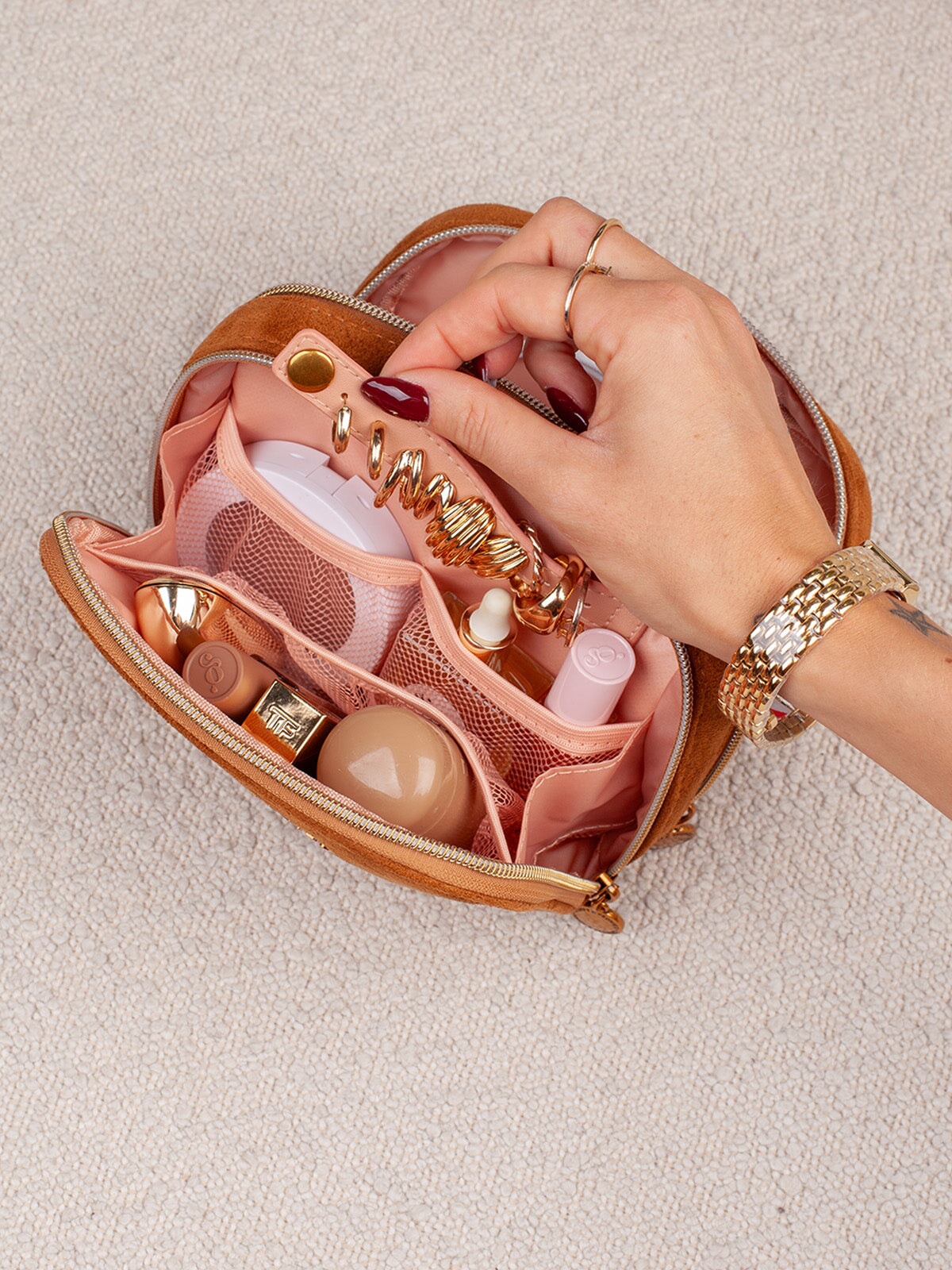 Pretty Connected Case Cognac Suede