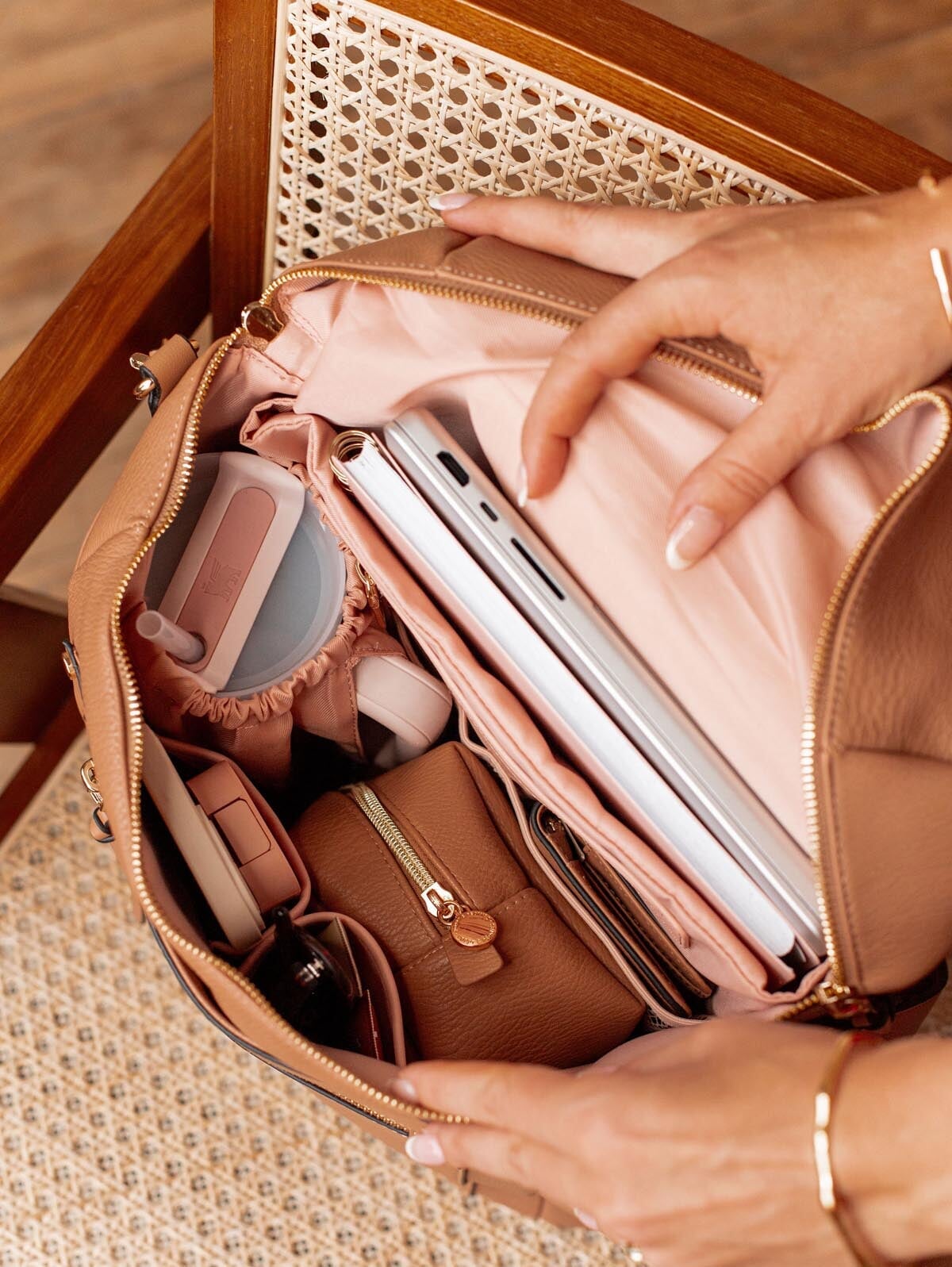 Commuter Backpack Mocha Mousse